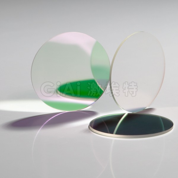 濾光片的濾波效果都與哪些因素有關？